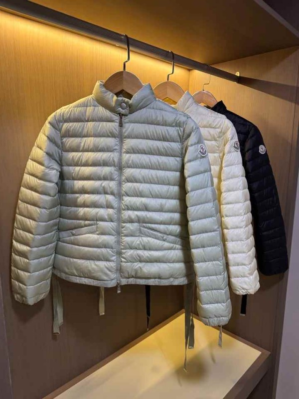 Moncler1016 몽클레어 경량 패딩 여성 아이보리/민트그린/블랙 
