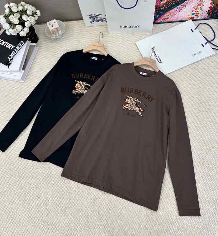 BURBERRY2023 버버리 라운드넥 맨투맨 남여 블랙/브라운