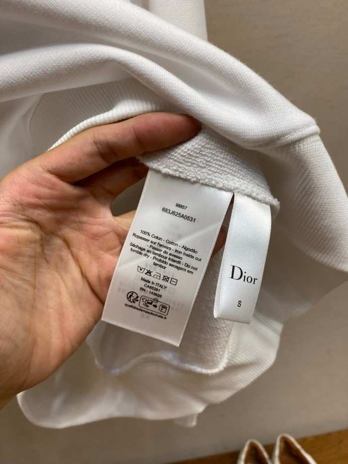 1787736086281127.jpg
